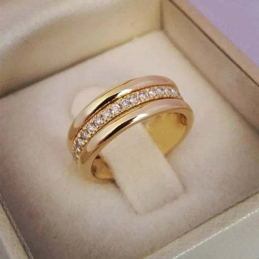 Victoria | Elegant Double Ring with Zirconia Inlay