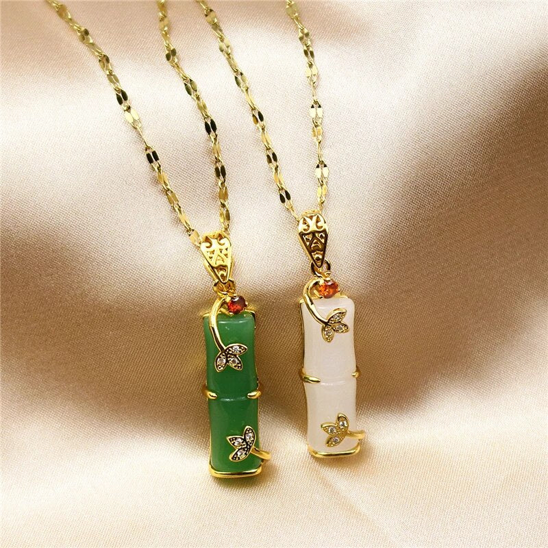 Victoria Amulet Necklace |