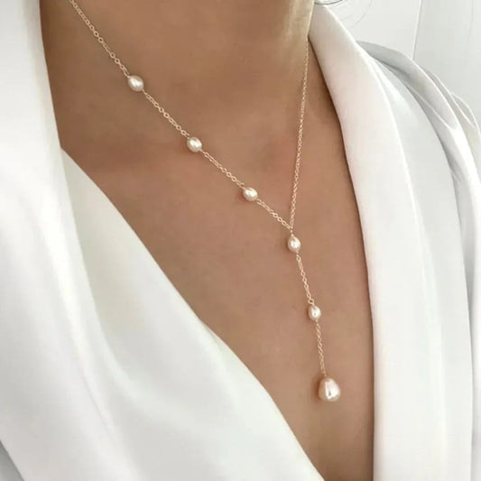Victoria Vintage Pearl Necklace with Pendant |