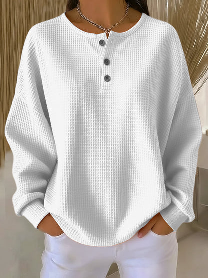 Victoria – Soft and Relaxed Sweater with Buttons