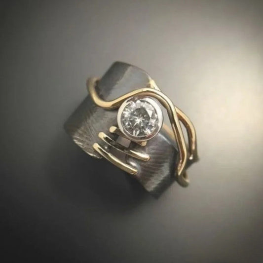 Victoria | Retro Dark Silver Zirconia Ring
