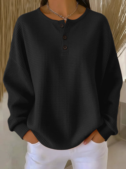 Victoria – Soft and Relaxed Sweater with Buttons