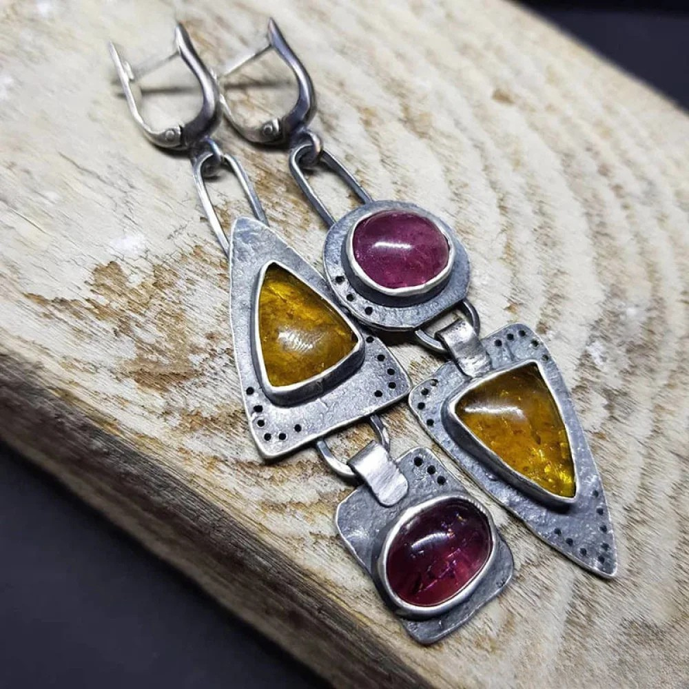 Victoria | Retro Triangular Geometric Earrings
