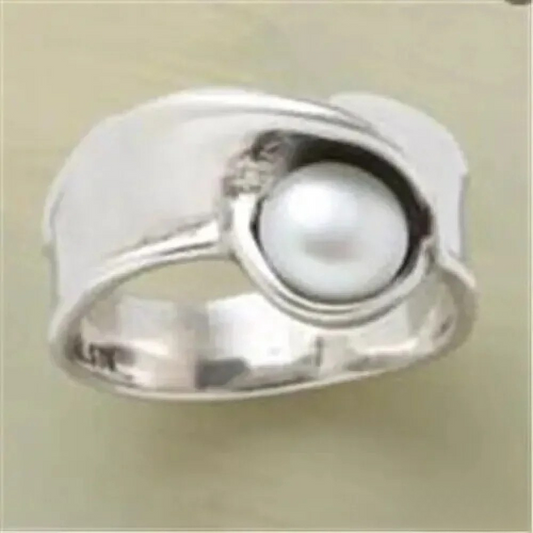 Victoria | Retro Insert Bead Ring