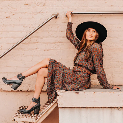 Victoria | Vintage Elegance Leather Heels