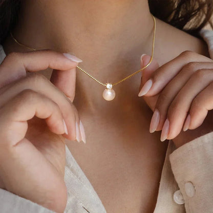 MADELEINE PEARL PENDANT